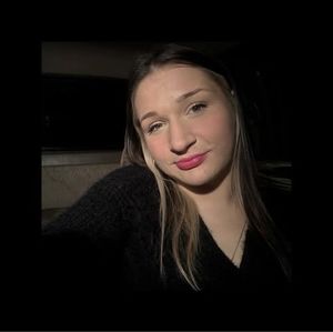 Meet your Posher, Becki